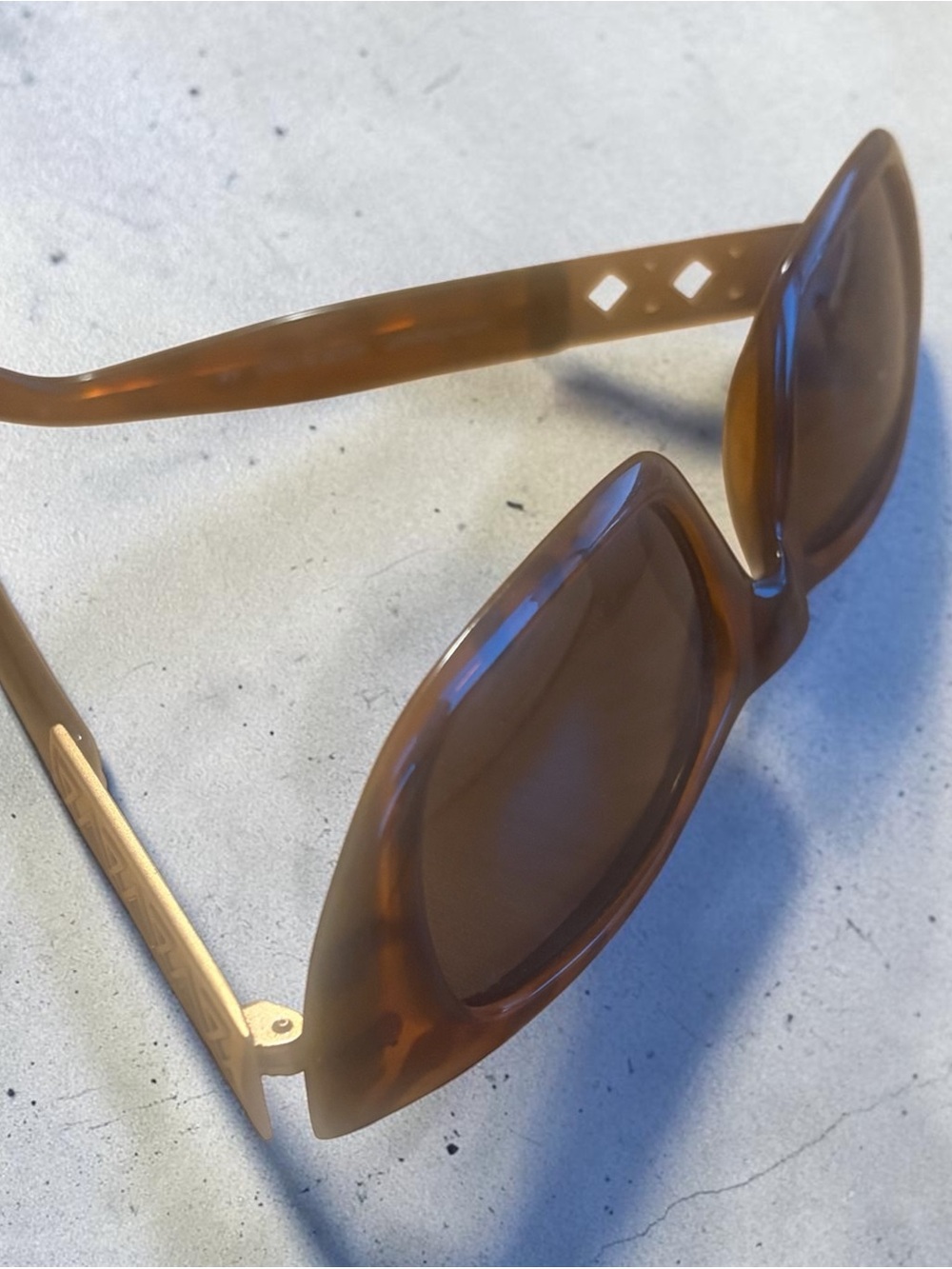 Brown Cat-Eye Sunglasses for Women - Classic Brown Frame